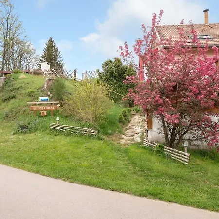 Le Paxoral Ferme Renovee Au Calme A Апартаменты *